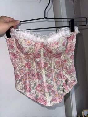 Floral Lace Bustier Top in Pink and Cream